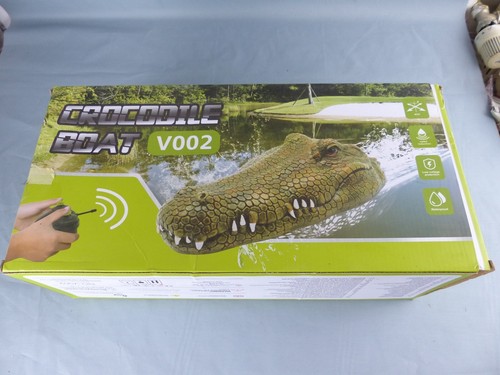 Bateau crocodile boat v002 - boat,